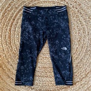 North face Woman’s workout Capri